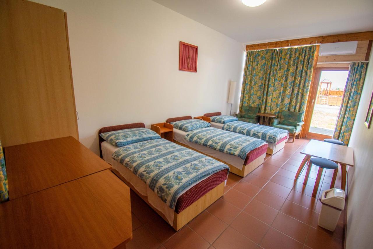 Beach Hostel Balatonboglár Kültér fotó